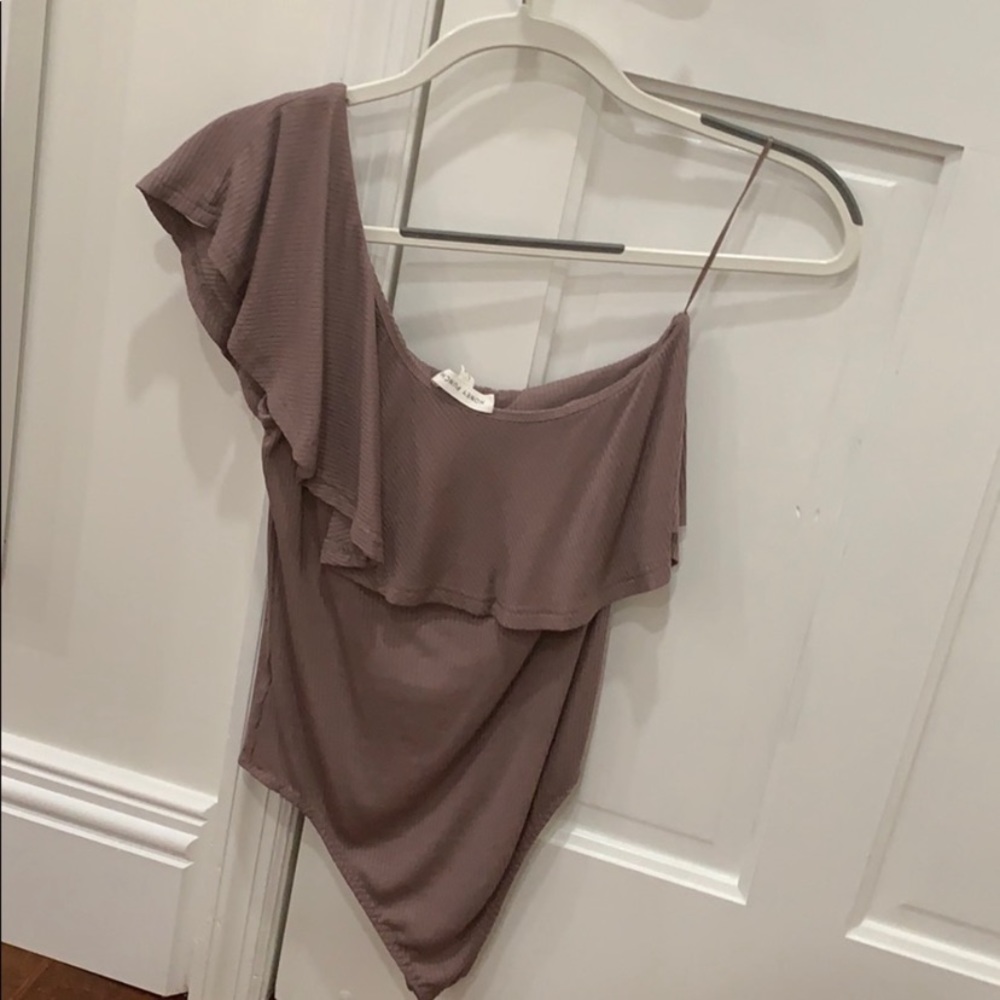 One Shoulder Ribbed Bodysuit - Picture 3 of 4